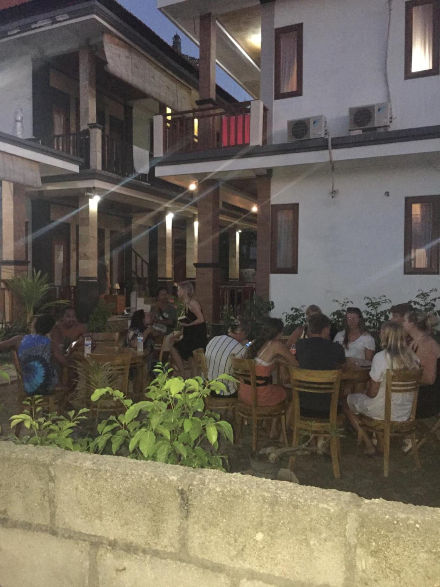Bima Homestay Lembongan Exterior photo